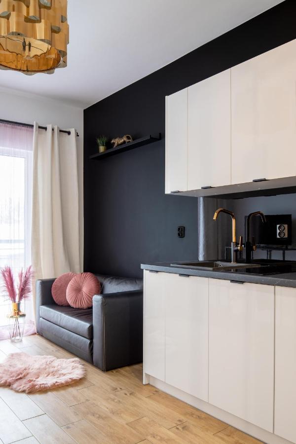 Wyjatkowy Apartament Z Prysznicem Posrodku Na Wyjatkowe Wieczory - Dostep Na Kod, Parking Lodz  Ngoại thất bức ảnh