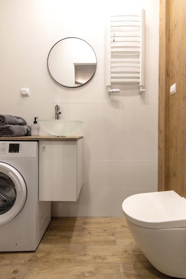 Wyjatkowy Apartament Z Prysznicem Posrodku Na Wyjatkowe Wieczory - Dostep Na Kod, Parking Lodz  Ngoại thất bức ảnh